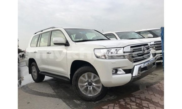 ទិញ នាំចូល Toyota Land Cruiser White ឡាន} ក្នុង Import - Dubai ក្នុង Kampot Province ទិញ នាំចូល Toyota Land Cruiser White ឡាន} ក្នុង Import - Dubai ក្នុង Kampot Province