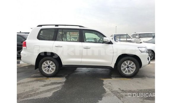ទិញ នាំចូល Toyota Land Cruiser White ឡាន} ក្នុង Import - Dubai ក្នុង Kampot Province ទិញ នាំចូល Toyota Land Cruiser White ឡាន} ក្នុង Import - Dubai ក្នុង Kampot Province