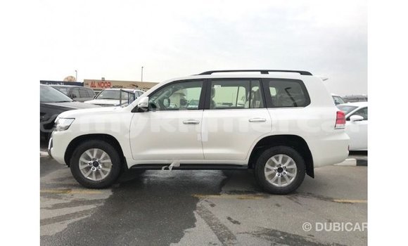 ទិញ នាំចូល Toyota Land Cruiser White ឡាន} ក្នុង Import - Dubai ក្នុង Kampot Province ទិញ នាំចូល Toyota Land Cruiser White ឡាន} ក្នុង Import - Dubai ក្នុង Kampot Province