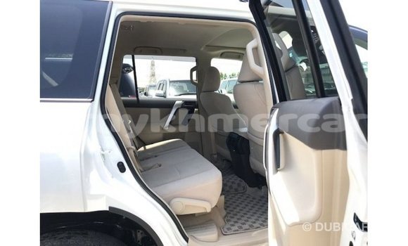 Acheter Import Voiture Toyota Prado Blanc à Import - Dubai, Kampot Province Acheter Import Voiture Toyota Prado Blanc à Import - Dubai, Kampot Province