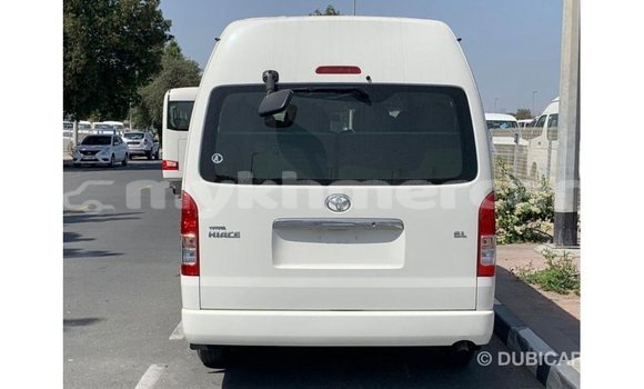 Acheter Import Voiture Toyota Hiace Blanc à Import - Dubai, Kampot Province Acheter Import Voiture Toyota Hiace Blanc à Import - Dubai, Kampot Province