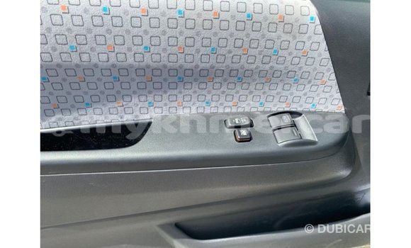 Acheter Import Voiture Toyota Hiace Blanc à Import - Dubai, Kampot Province Acheter Import Voiture Toyota Hiace Blanc à Import - Dubai, Kampot Province