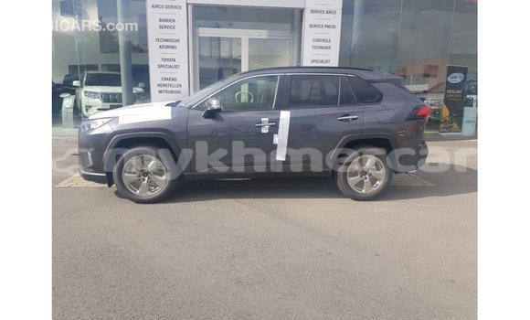 Acheter Import Utilitaire Toyota HiAce Autre à Import - Dubai, Kampot Province Acheter Import Utilitaire Toyota HiAce Autre à Import - Dubai, Kampot Province