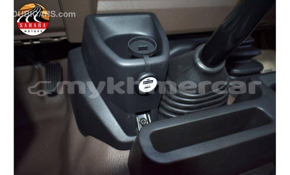 Acheter Import Voiture Toyota Land Cruiser Autre à Import - Dubai, Kampot Province Acheter Import Voiture Toyota Land Cruiser Autre à Import - Dubai, Kampot Province