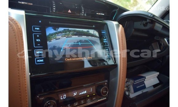 Acheter Import Voiture Toyota Fortuner Noir à Import - Dubai, Kampot Province Acheter Import Voiture Toyota Fortuner Noir à Import - Dubai, Kampot Province