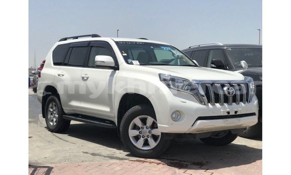 Acheter Import Voiture Toyota Prado Blanc à Import - Dubai, Kampot Province Acheter Import Voiture Toyota Prado Blanc à Import - Dubai, Kampot Province