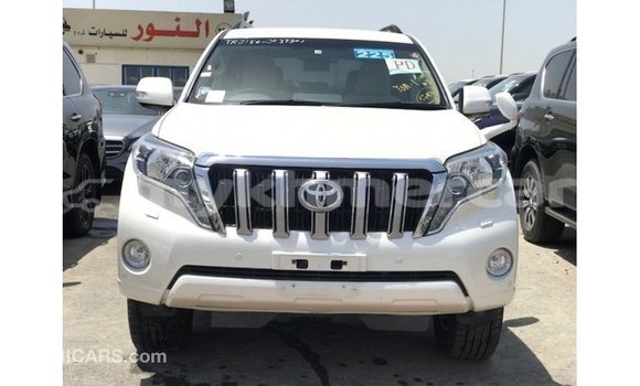 Acheter Import Voiture Toyota Prado Blanc à Import - Dubai, Kampot Province Acheter Import Voiture Toyota Prado Blanc à Import - Dubai, Kampot Province