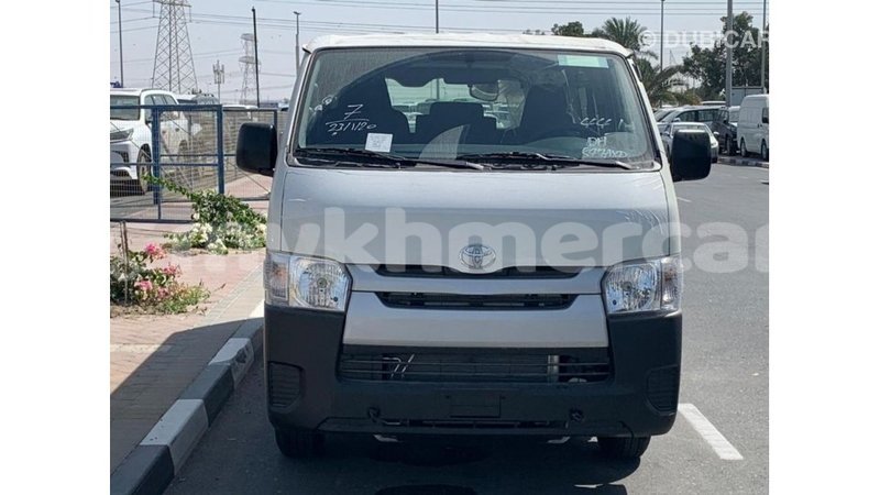 Big with watermark toyota hiace kampot province import dubai 4011