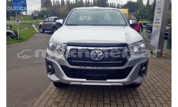 Buy Import Toyota Hilux Brown Car in Import - Dubai in Kampot Province Buy Import Toyota Hilux Brown Car in Import - Dubai in Kampot Province