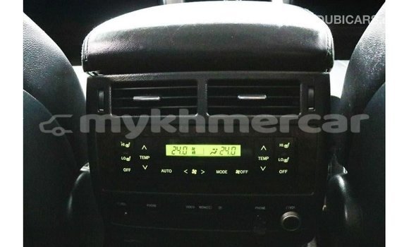 Acheter Import Voiture Toyota Land Cruiser Blanc à Import - Dubai, Kampot Province Acheter Import Voiture Toyota Land Cruiser Blanc à Import - Dubai, Kampot Province
