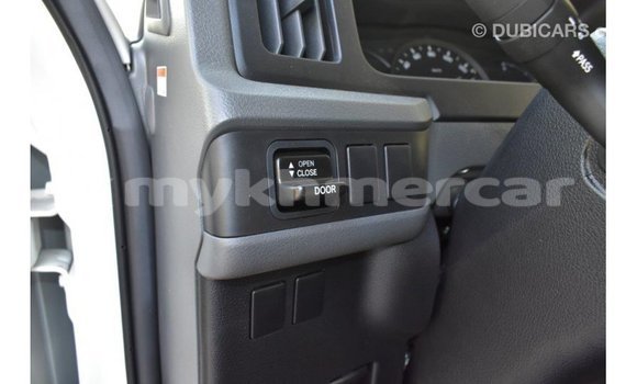 Acheter Import Voiture Toyota Coaster Blanc à Import - Dubai, Kampot Province Acheter Import Voiture Toyota Coaster Blanc à Import - Dubai, Kampot Province