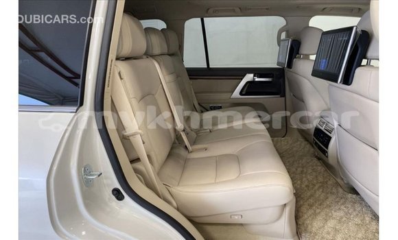 ទិញ នាំចូល Toyota Land Cruiser White ឡាន} ក្នុង Import - Dubai ក្នុង Kampot Province ទិញ នាំចូល Toyota Land Cruiser White ឡាន} ក្នុង Import - Dubai ក្នុង Kampot Province
