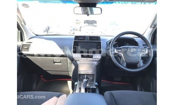 Acheter Import Voiture Toyota Prado Noir à Import - Dubai, Kampot Province Acheter Import Voiture Toyota Prado Noir à Import - Dubai, Kampot Province