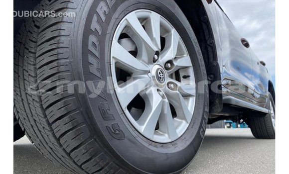 Acheter Import Voiture Toyota Land Cruiser Rouge à Import - Dubai, Kampot Province Acheter Import Voiture Toyota Land Cruiser Rouge à Import - Dubai, Kampot Province