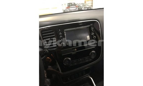 Acheter Import Voiture Mitsubishi Outlander Noir à Import - Dubai, Kampot Province Acheter Import Voiture Mitsubishi Outlander Noir à Import - Dubai, Kampot Province