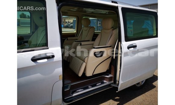 Buy Import Mercedes-Benz Vito White Car in Import - Dubai in Kampot Province Buy Import Mercedes-Benz Vito White Car in Import - Dubai in Kampot Province
