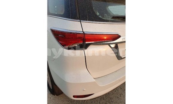 Buy Import Toyota Fortuner White Car in Import - Dubai in Kampot Province Buy Import Toyota Fortuner White Car in Import - Dubai in Kampot Province