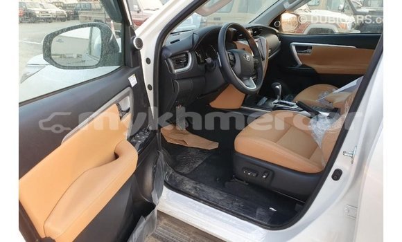 Buy Import Toyota Fortuner White Car in Import - Dubai in Kampot Province Buy Import Toyota Fortuner White Car in Import - Dubai in Kampot Province
