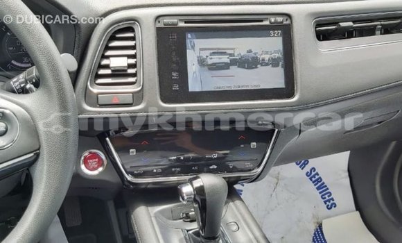 Acheter Import Moto Honda C Blanc à Import - Dubai, Kampot Province Acheter Import Moto Honda C Blanc à Import - Dubai, Kampot Province