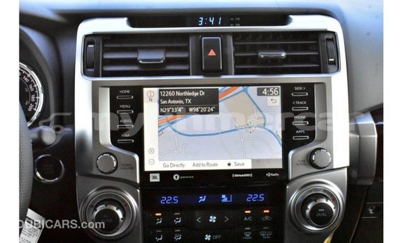 Acheter Import Utilitaire Toyota HiAce Blanc à Import - Dubai, Kampot Province Acheter Import Utilitaire Toyota HiAce Blanc à Import - Dubai, Kampot Province