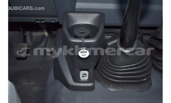 Acheter Import Voiture Toyota Land Cruiser Beige à Import - Dubai, Kampot Province Acheter Import Voiture Toyota Land Cruiser Beige à Import - Dubai, Kampot Province