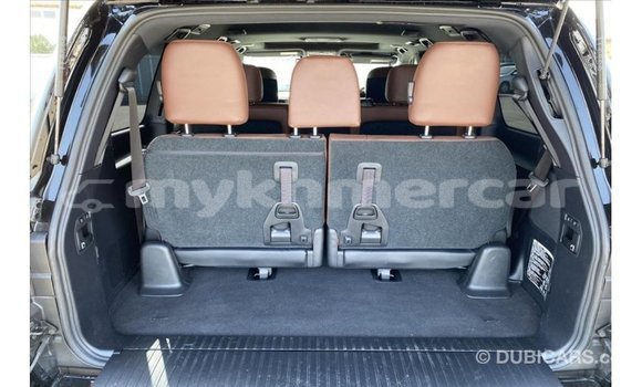 Acheter Import Voiture Toyota Land Cruiser Noir à Import - Dubai, Kampot Province Acheter Import Voiture Toyota Land Cruiser Noir à Import - Dubai, Kampot Province