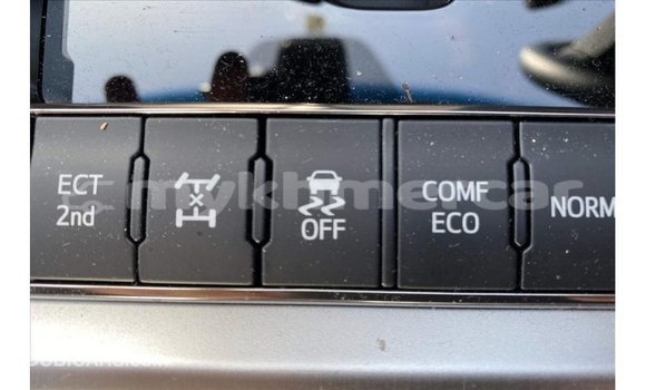 Acheter Import Voiture Toyota Land Cruiser Noir à Import - Dubai, Kampot Province Acheter Import Voiture Toyota Land Cruiser Noir à Import - Dubai, Kampot Province