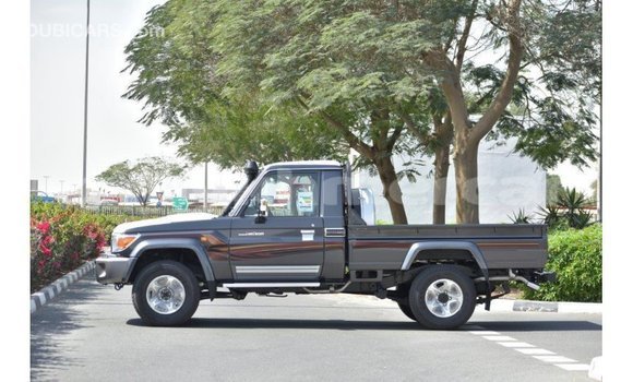 Acheter Import Voiture Toyota Land Cruiser Autre à Import - Dubai, Kampot Province Acheter Import Voiture Toyota Land Cruiser Autre à Import - Dubai, Kampot Province