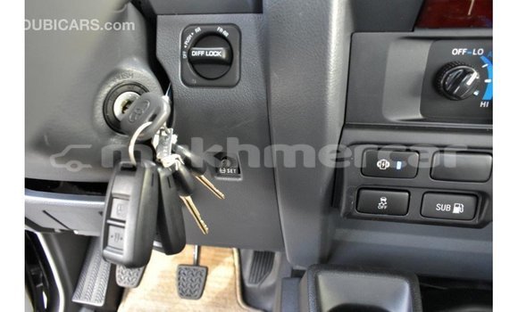 Acheter Import Voiture Toyota Land Cruiser Autre à Import - Dubai, Kampot Province Acheter Import Voiture Toyota Land Cruiser Autre à Import - Dubai, Kampot Province