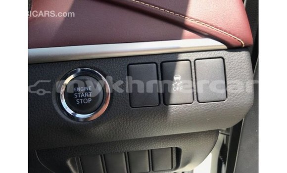 Acheter Import Voiture Toyota Harrier Blanc à Import - Dubai, Kampot Province Acheter Import Voiture Toyota Harrier Blanc à Import - Dubai, Kampot Province
