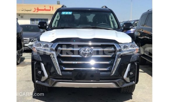 Buy Import Toyota Land Cruiser Black Car in Import - Dubai in Kampot Province Buy Import Toyota Land Cruiser Black Car in Import - Dubai in Kampot Province