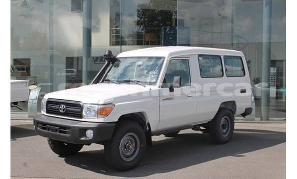 Buy Import Toyota Land Cruiser White Car in Import - Dubai in Kampot Province Buy Import Toyota Land Cruiser White Car in Import - Dubai in Kampot Province