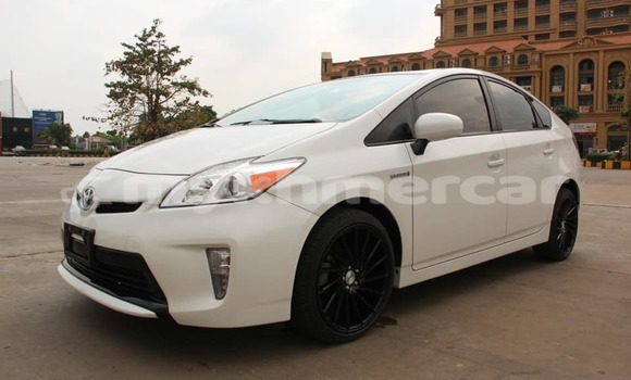 Acheter Occasion Voiture Toyota Prius Blanc à Phnom Penh, Phnom Penh Acheter Occasion Voiture Toyota Prius Blanc à Phnom Penh, Phnom Penh