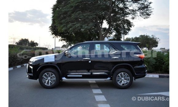 Acheter Import Voiture Toyota Fortuner Noir à Import - Dubai, Kampot Province Acheter Import Voiture Toyota Fortuner Noir à Import - Dubai, Kampot Province
