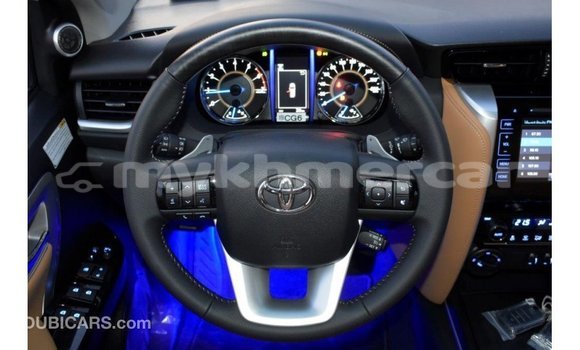 Acheter Import Voiture Toyota Fortuner Noir à Import - Dubai, Kampot Province Acheter Import Voiture Toyota Fortuner Noir à Import - Dubai, Kampot Province