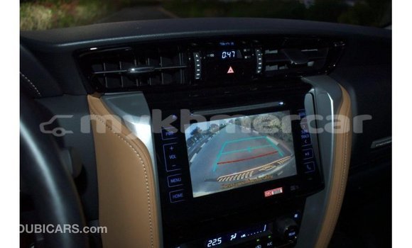 Acheter Import Voiture Toyota Fortuner Noir à Import - Dubai, Kampot Province Acheter Import Voiture Toyota Fortuner Noir à Import - Dubai, Kampot Province