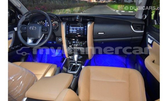 Acheter Import Voiture Toyota Fortuner Noir à Import - Dubai, Kampot Province Acheter Import Voiture Toyota Fortuner Noir à Import - Dubai, Kampot Province