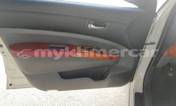 Buy Used Toyota Prius White Car in Phnom Penh in Phnom Penh Buy Used Toyota Prius White Car in Phnom Penh in Phnom Penh