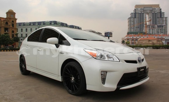 Acheter Occasion Voiture Toyota Prius Blanc à Phnom Penh, Phnom Penh Acheter Occasion Voiture Toyota Prius Blanc à Phnom Penh, Phnom Penh
