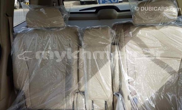 Acheter Import Voiture Toyota Highlander Noir à Import - Dubai, Kampot Province Acheter Import Voiture Toyota Highlander Noir à Import - Dubai, Kampot Province