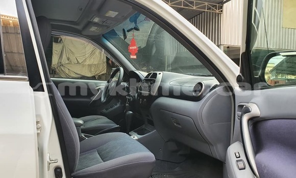 ទិញ បានប្រើ Toyota RAV4 White ឡាន} ក្នុង Phnom Penh ក្នុង Phnom Penh ទិញ បានប្រើ Toyota RAV4 White ឡាន} ក្នុង Phnom Penh ក្នុង Phnom Penh