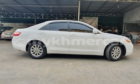Buy Used Toyota Camry White Car in Phnom Penh in Phnom Penh Buy Used Toyota Camry White Car in Phnom Penh in Phnom Penh
