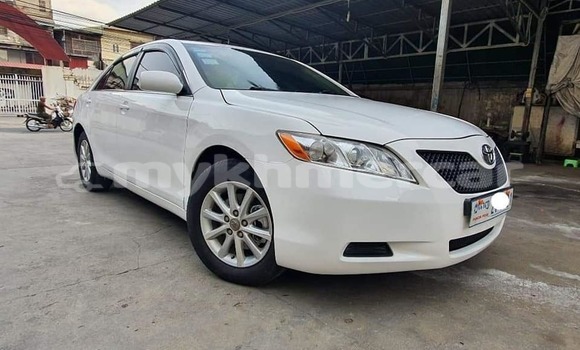 Buy Used Toyota Camry White Car in Phnom Penh in Phnom Penh Buy Used Toyota Camry White Car in Phnom Penh in Phnom Penh