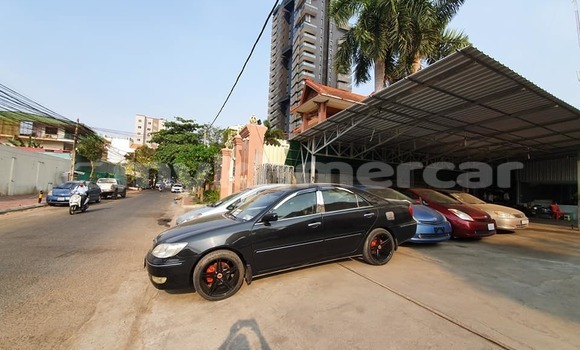 Buy Used Toyota Camry Black Car in Amleang in Kampong Speu Province Buy Used Toyota Camry Black Car in Amleang in Kampong Speu Province