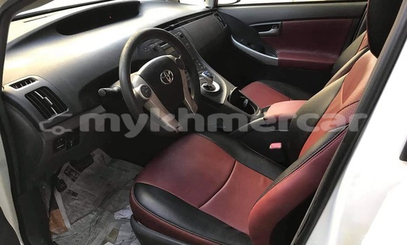 ទិញ បានប្រើ Toyota Prius White ឡាន} ក្នុង Phnom Penh ក្នុង Phnom Penh ទិញ បានប្រើ Toyota Prius White ឡាន} ក្នុង Phnom Penh ក្នុង Phnom Penh