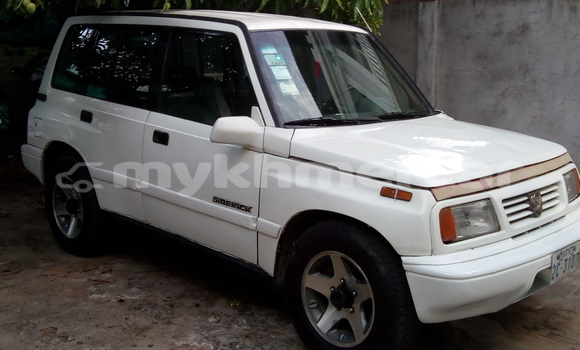 Buy Used Suzuki Sidekick White Car in Siem Reap in Siem Reap Province Buy Used Suzuki Sidekick White Car in Siem Reap in Siem Reap Province