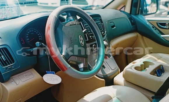 Acheter Occasion Voiture Hyundai H1 Noir à Phnom Penh, Phnom Penh Acheter Occasion Voiture Hyundai H1 Noir à Phnom Penh, Phnom Penh
