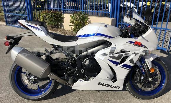 Buy New Suzuki GSX–R White Bike in Import - Dubai in Kampot Province