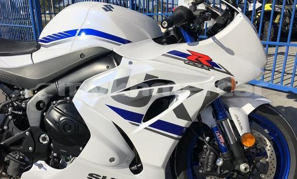 Buy New Suzuki GSX–R White Bike in Import - Dubai in Kampot Province Buy New Suzuki GSX–R White Bike in Import - Dubai in Kampot Province
