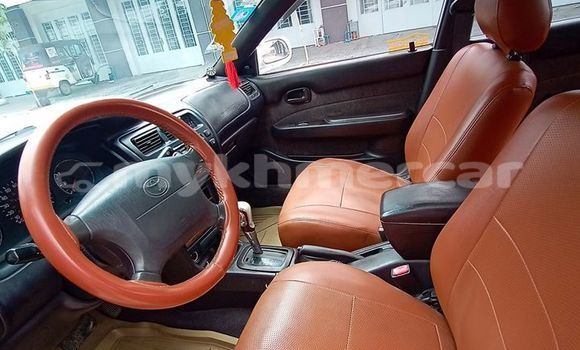 ទិញ បានប្រើ Toyota Corolla II White ឡាន} ក្នុង Amleang ក្នុង Kampong Speu Province ទិញ បានប្រើ Toyota Corolla II White ឡាន} ក្នុង Amleang ក្នុង Kampong Speu Province